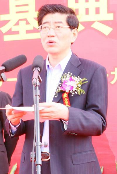 毛小平在市新工人文化宫奠基典礼上的讲话